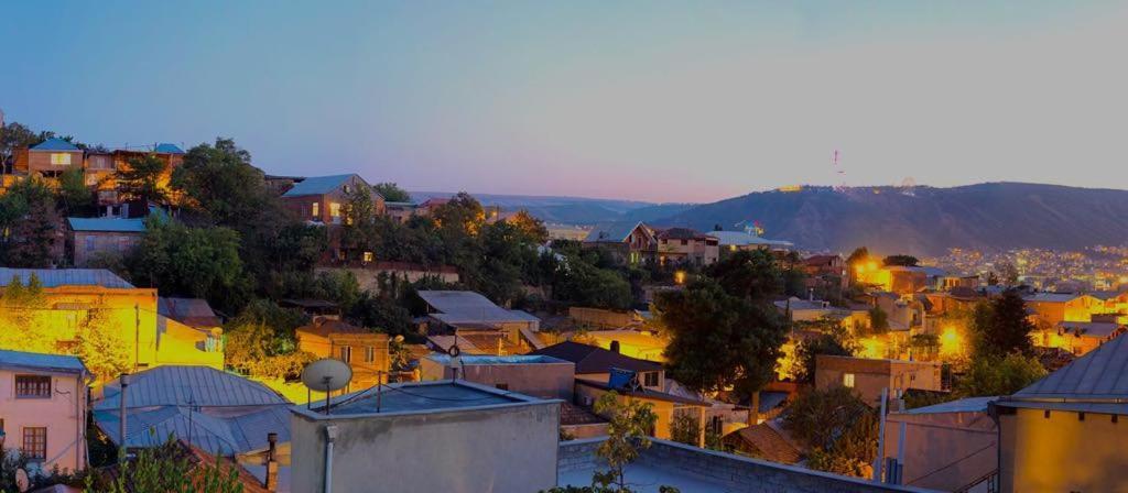 Alex'S Cosy Guesthouse Tiflis Exterior foto