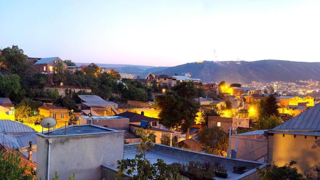 Alex'S Cosy Guesthouse Tiflis Exterior foto